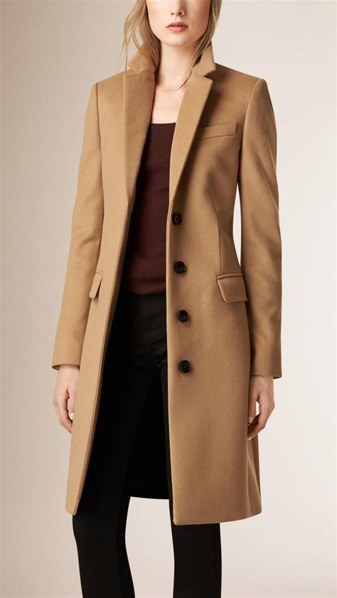 Women’s Coats in Cashmere .